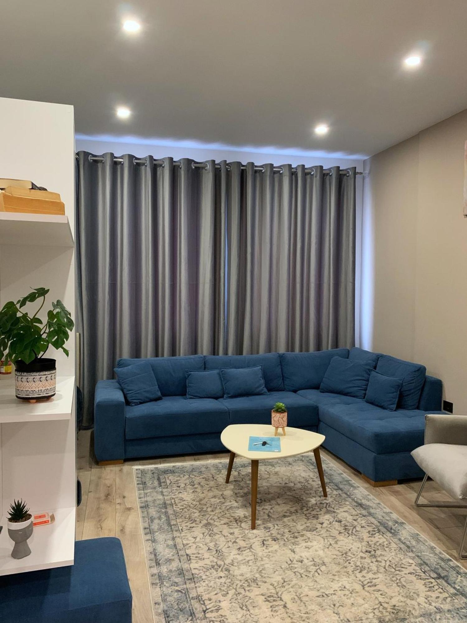 Apartment Cane